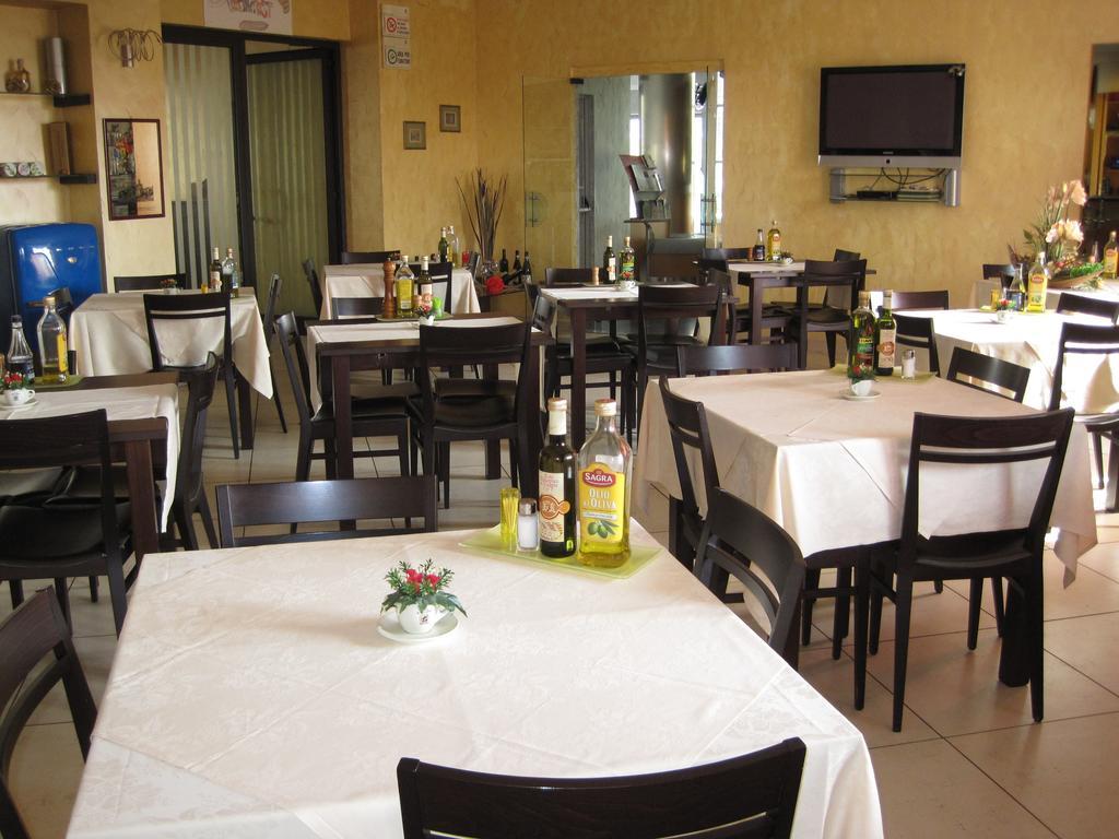 Hotel Italia Carmagnola Zewnętrze zdjęcie