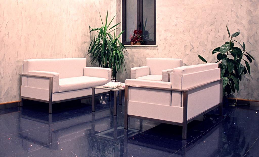 Hotel Italia Carmagnola Zewnętrze zdjęcie
