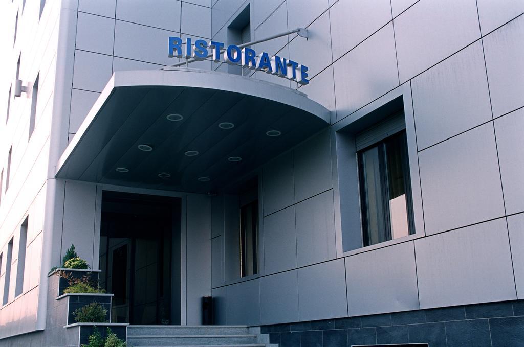 Hotel Italia Carmagnola Zewnętrze zdjęcie