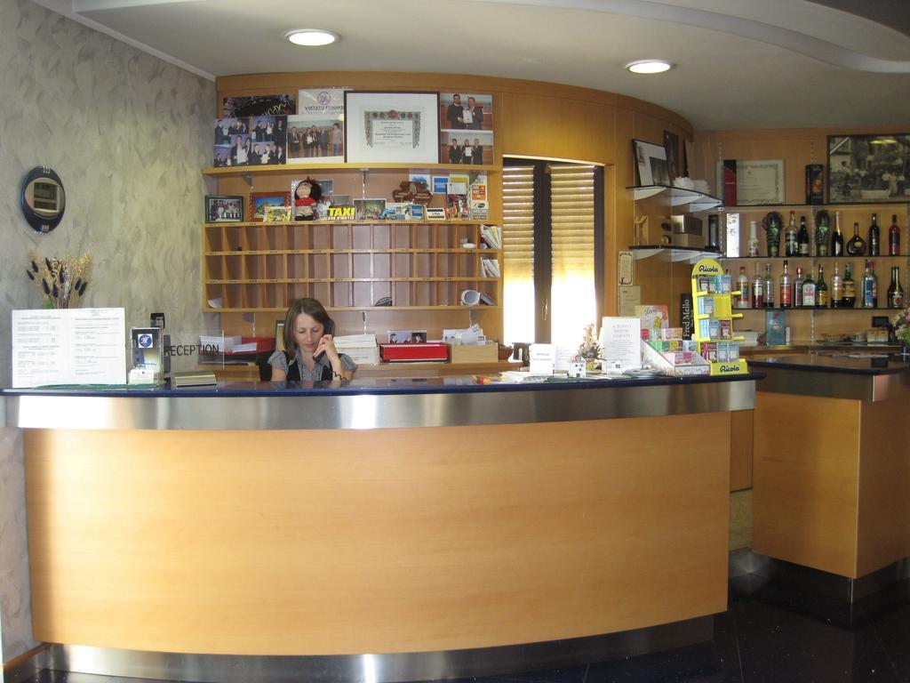 Hotel Italia Carmagnola Zewnętrze zdjęcie